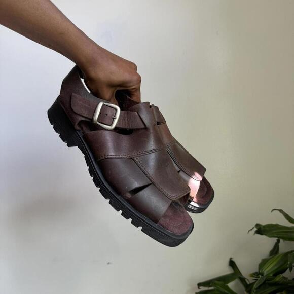 Vintage Brown cut out leather sandals with side buckles women’s‎ size 12